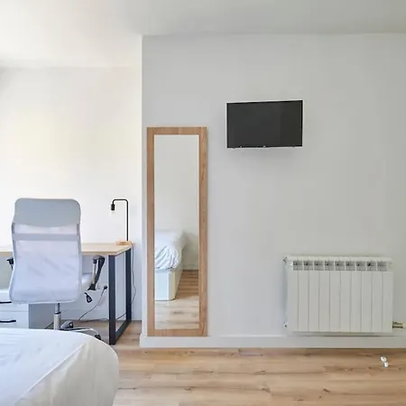 Espacioso Y Acogedor En Apartmán Salamanka